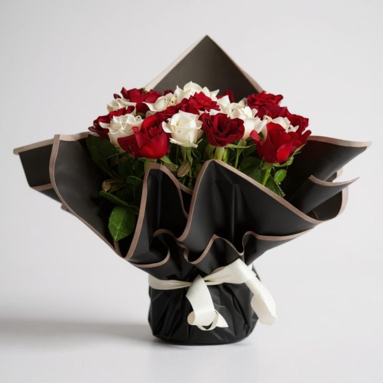 Red & White Roses Bouquet – Elegant Gift